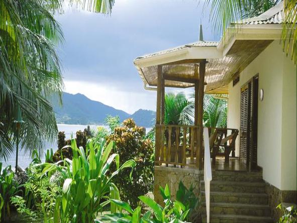 Hotel L'Archipel - chalet views